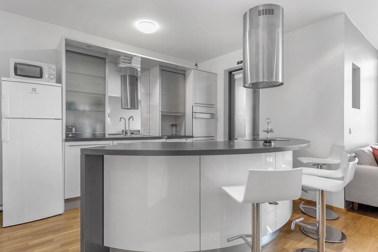 Sunny Apartment - By The Sea In City Center Reykjavik Luaran gambar